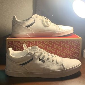 Seldan checkerboard white/white vans